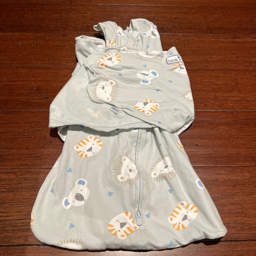 EUC Halo Sleep Sack Swaddle size small 3 to 6 months